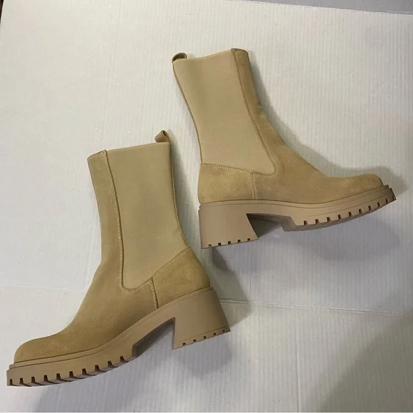 Steve Madden Womens Size 8 Chelsea Boots Beige Hesitant Round Toe Block Heel - Picture 2 of 9